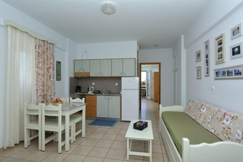 Bonos Apartments Stoúpa Exterior photo